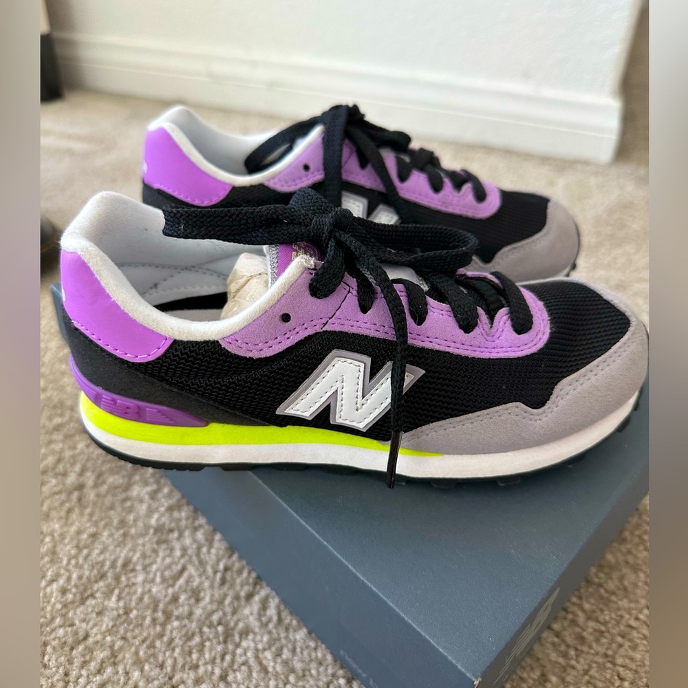 Kids new balance sneakers size US 1